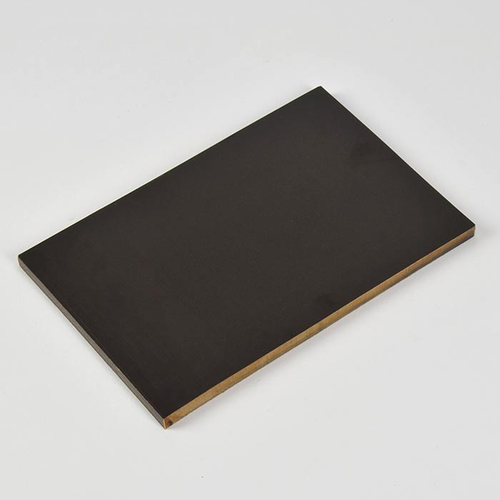 Placa recortada de Pertinax, soporte hojas